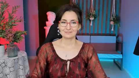 Snapshot of unatera chatting on November 2025 09:14:02 AM UnaTera online show from November 2025 09:14:02 AM