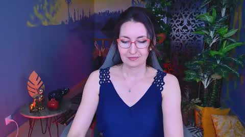 Snapshot of unatera chatting on November 2025 05:22:02 AM UnaTera online show from November 2025 05:22:02 AM