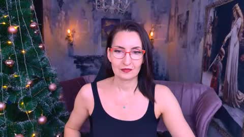 Snapshot of unatera chatting on December 2025 09:06:01 AM UnaTera online show from December 2025 09:06:01 AM