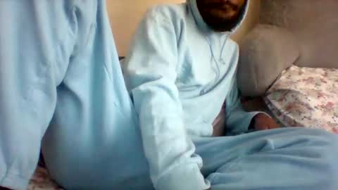 uncircumcise30 online show from May 2026 01:06:01 PM