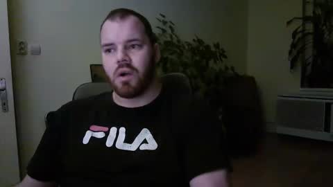 Snapshot of uncut_strong chatting on December 2024 09:45:02 PM Uncut Strong online show from December 2024 09:45:02 PM