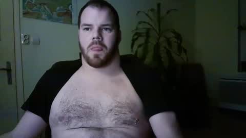 Snapshot of uncut_strong chatting on January 2025 09:25:02 PM Uncut Strong online show from January 2025 09:25:02 PM