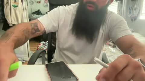 uncutbeard129840 online show from May 2026 11:21:01 PM