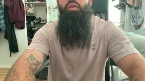 uncutbeard129840 online show from May 2026 11:00:02 PM