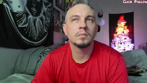 Snapshot of uncutstudxxx chatting on December 2024 01:22:01 AM UncutSTUDXXXManyvids online show from December 2024 01:22:01 AM