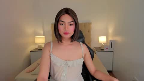 Lily online show from November 2025 11:27:01 AM