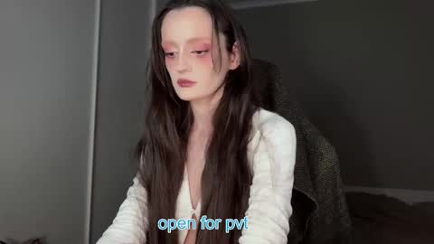 Irene   online show from September 2025 07:41:01 PM