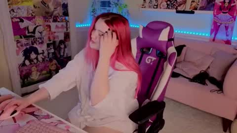 Snapshot of unholy_lady chatting on November 2025 06:23:02 AM Unholy Lady online show from November 2025 06:23:02 AM