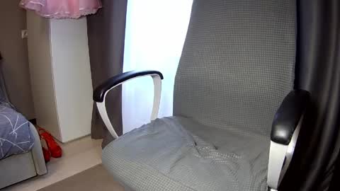 Snapshot of unicum2009 chatting on May 2026 06:52:02 AM Mylittlecute online show from May 2026 06:52:02 AM