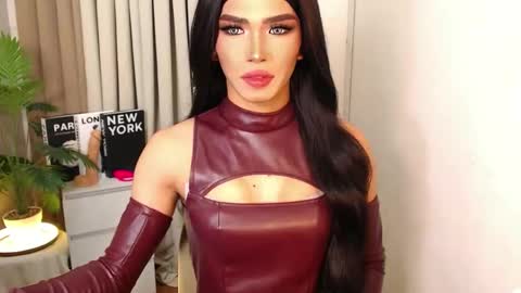 Snapshot of unique_taste69 chatting on October 2025 05:14:02 PM Miss Andrea online show from October 2025 05:14:02 PM