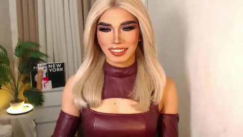 Snapshot of unique_taste69 chatting on November 2025 07:14:02 PM Miss Andrea online show from November 2025 07:14:02 PM