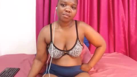 UNIQUEBONY online show from November 2025 09:19:02 AM