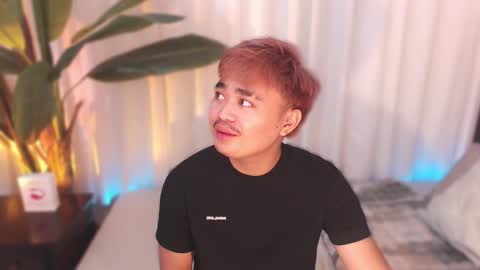 Miss online show from September 2025 01:00:01 AM