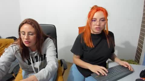 Kary and jhoa online show from March 2025 01:04:01 AM