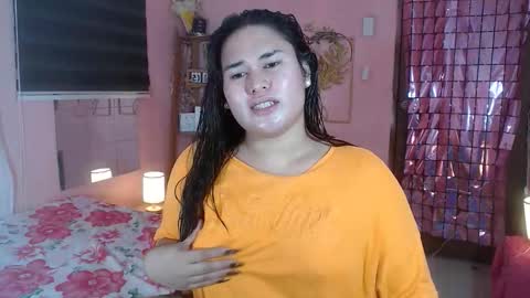 Snapshot of ur_baby_rebbecca chatting on November 2025 11:31:02 AM SINGLE online show from November 2025 11:31:02 AM