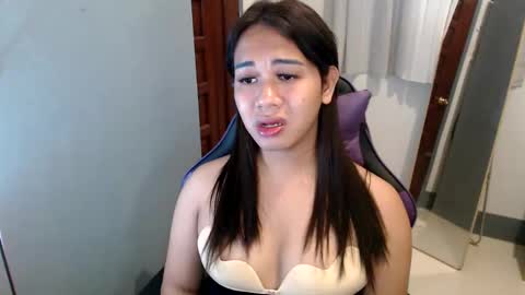 Vee online show from December 2024 03:26:01 PM