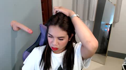 Vee online show from January 2025 05:24:02 AM