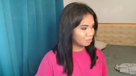 Vee online show from October 2025 07:03:01 PM