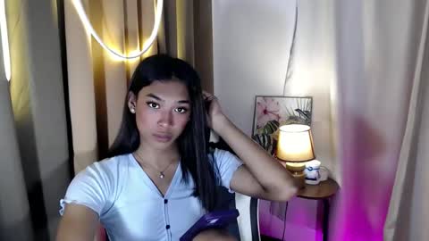 Snapshot of ur_dazzlingmorenaxx chatting on November 2025 02:27:01 PM ur_dazzlingmorenaxx online show from November 2025 02:27:01 PM