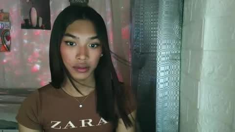 Snapshot of ur_dazzlingmorenaxx chatting on December 2025 03:00:02 AM ur_dazzlingmorenaxx online show from December 2025 03:00:02 AM