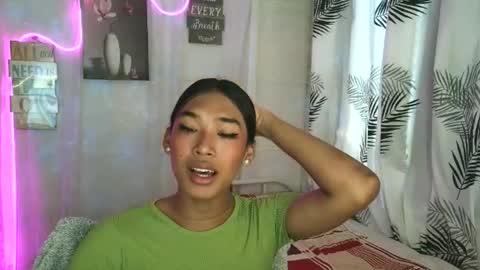 ur_dazzlingmorenaxx online show from April 2026 03:06:01 AM