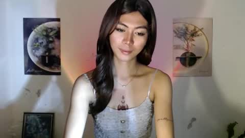 Snapshot of ur_extra_petite chatting on May 2026 04:47:01 PM online show from May 2026 04:47:01 PM