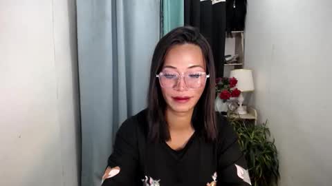 Snapshot of ur_hottest_girl chatting on January 2026 04:00:02 PM ur_hottest_girl online show from January 2026 04:00:02 PM