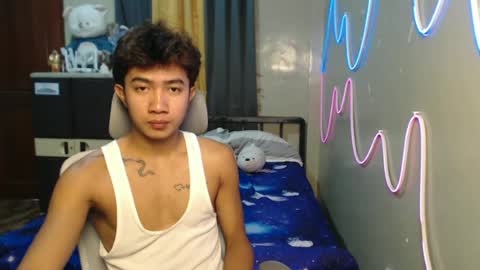 Snapshot of ur_hottestjonny chatting on June 2026 11:42:02 PM jonny online show from June 2026 11:42:02 PM