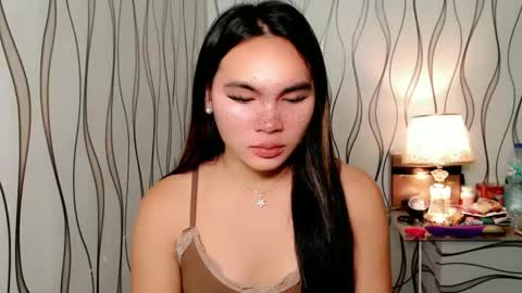 QUEENSY online show from October 2025 04:33:01 AM