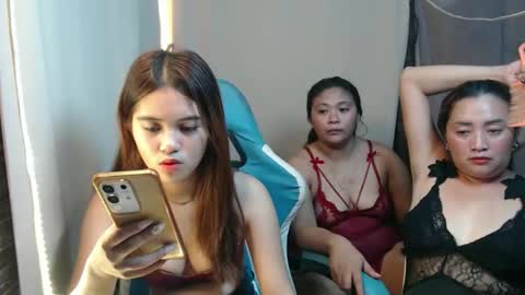 Snapshot of ur_prettyangel chatting on February 2026 02:32:02 AM ur_prettyangel online show from February 2026 02:32:02 AM