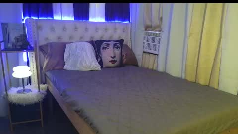 ur_sassyslutx online show from November 2025 12:43:01 AM