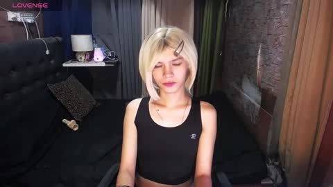 Snapshot of ur_xpensivecandy chatting on February 2025 10:34:02 PM megan online show from February 2025 10:34:02 PM