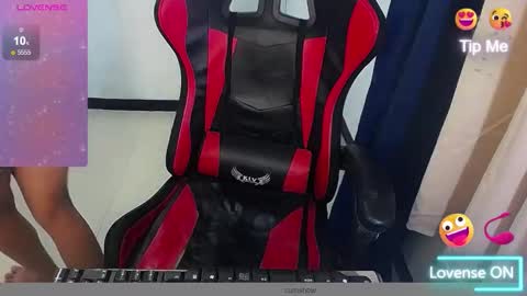 Snapshot of ur_xpensivecandy chatting on November 2025 06:59:02 PM megan online show from November 2025 06:59:02 PM