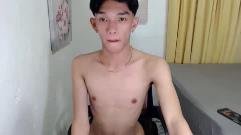 urasian_john20 online show from October 2025 12:28:01 PM