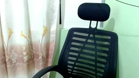 Snapshot of urasian_joy chatting on October 2025 09:46:02 AM urasian_joy online show from October 2025 09:46:02 AM