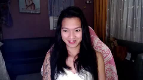 Snapshot of urasian_newra chatting on November 2025 10:19:01 PM NEWRA ALLISON online show from November 2025 10:19:01 PM