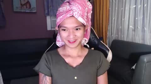 Snapshot of urasian_newra chatting on November 2025 07:51:02 PM NEWRA ALLISON online show from November 2025 07:51:02 PM