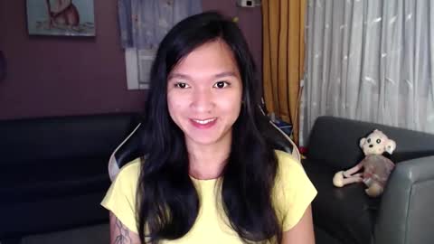 Snapshot of urasian_newra chatting on December 2025 12:41:02 AM NEWRA ALLISON online show from December 2025 12:41:02 AM