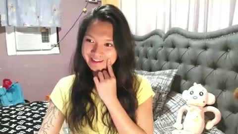 NEWRA  ALLISON online show from April 2026 11:46:02 PM