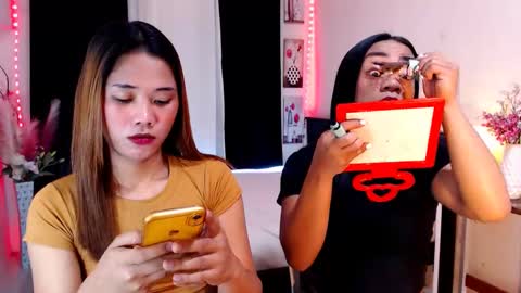 Olivia online show from February 2025 06:33:02 AM