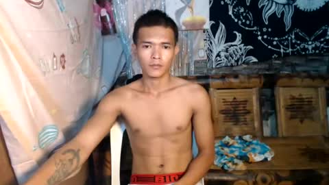 Snapshot of urasian_rey chatting on July 2026 01:14:02 PM urasian_rey online show from July 2026 01:14:02 PM