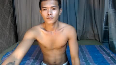 Snapshot of urasian_rey chatting on July 2026 01:08:02 PM urasian_rey online show from July 2026 01:08:02 PM