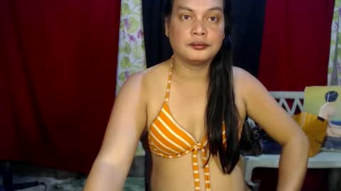 Snapshot of urasiandominaxx chatting on January 2026 06:34:01 PM Diane online show from January 2026 06:34:01 PM