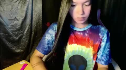 Elizabeth online show from April 2026 02:06:01 AM