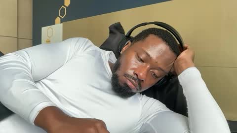 urbandick5 online show from February 2026 07:23:01 PM