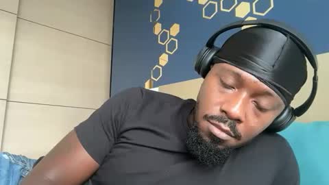 urbandick5 online show from April 2026 04:29:01 PM