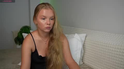 Snapshot of urblonde001 chatting on June 2026 11:30:02 PM Ksenia Pterson online show from June 2026 11:30:02 PM