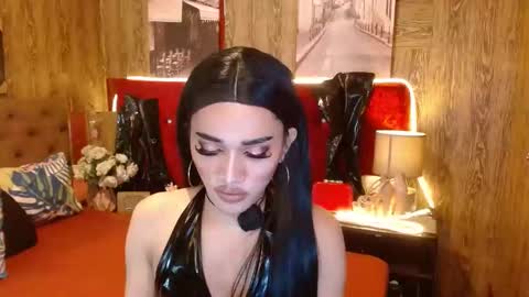 Snapshot of urcumgirlasiants chatting on December 2024 02:05:02 PM KENDALL online show from December 2024 02:05:02 PM