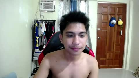 Snapshot of urcuteguy_jhonx chatting on April 2026 02:15:02 AM Dannie online show from April 2026 02:15:02 AM