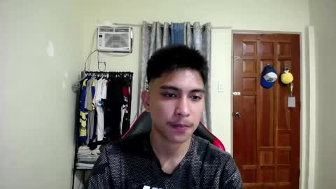 Snapshot of urcuteguy_jhonx chatting on April 2026 09:01:01 AM Dannie online show from April 2026 09:01:01 AM